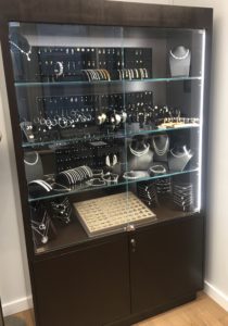 Gold & Silver Jewelry Display Case at Wasserman Jewel Galleries in Manhattan